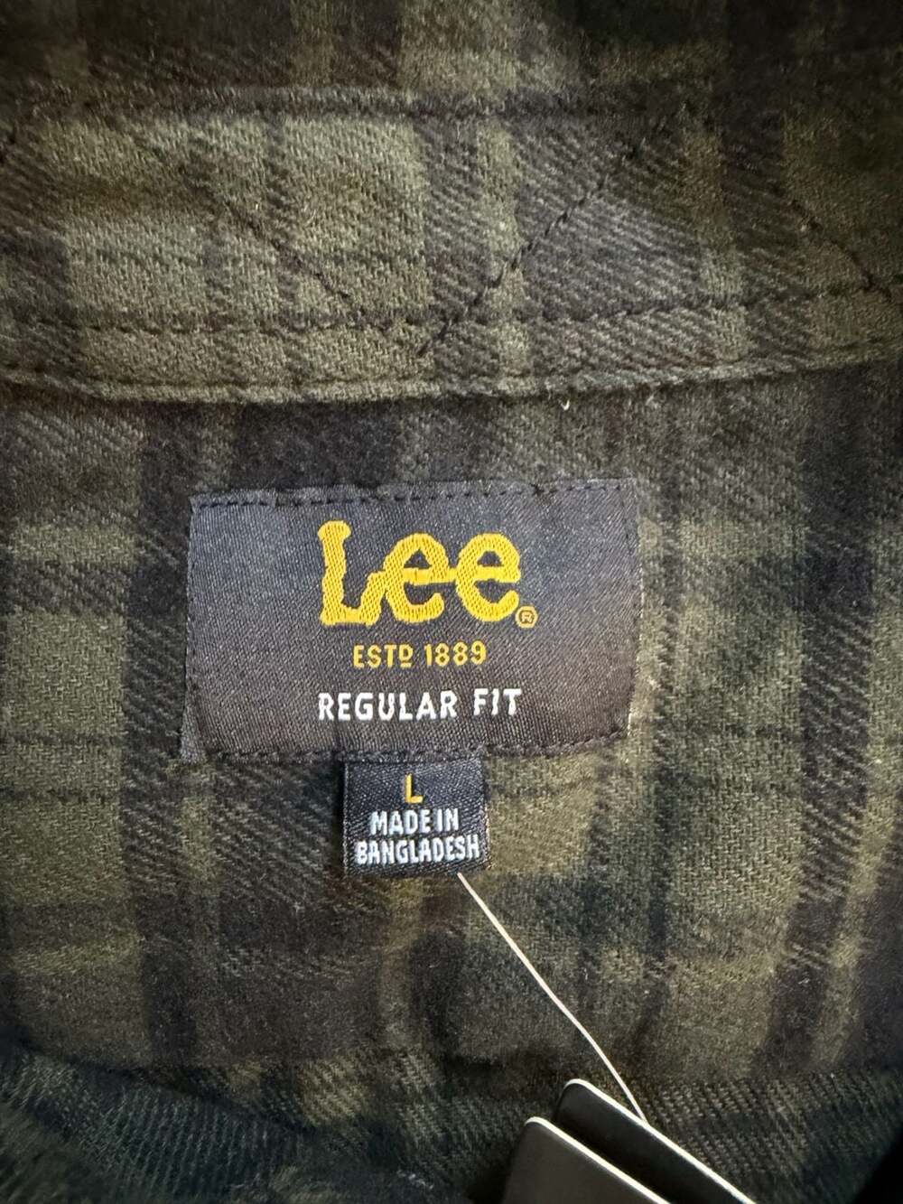 Lee Men's Regular Fit Long-Sleeve Plaid Flannel Shirt in Rosin NWT - Picture 3 of 8
